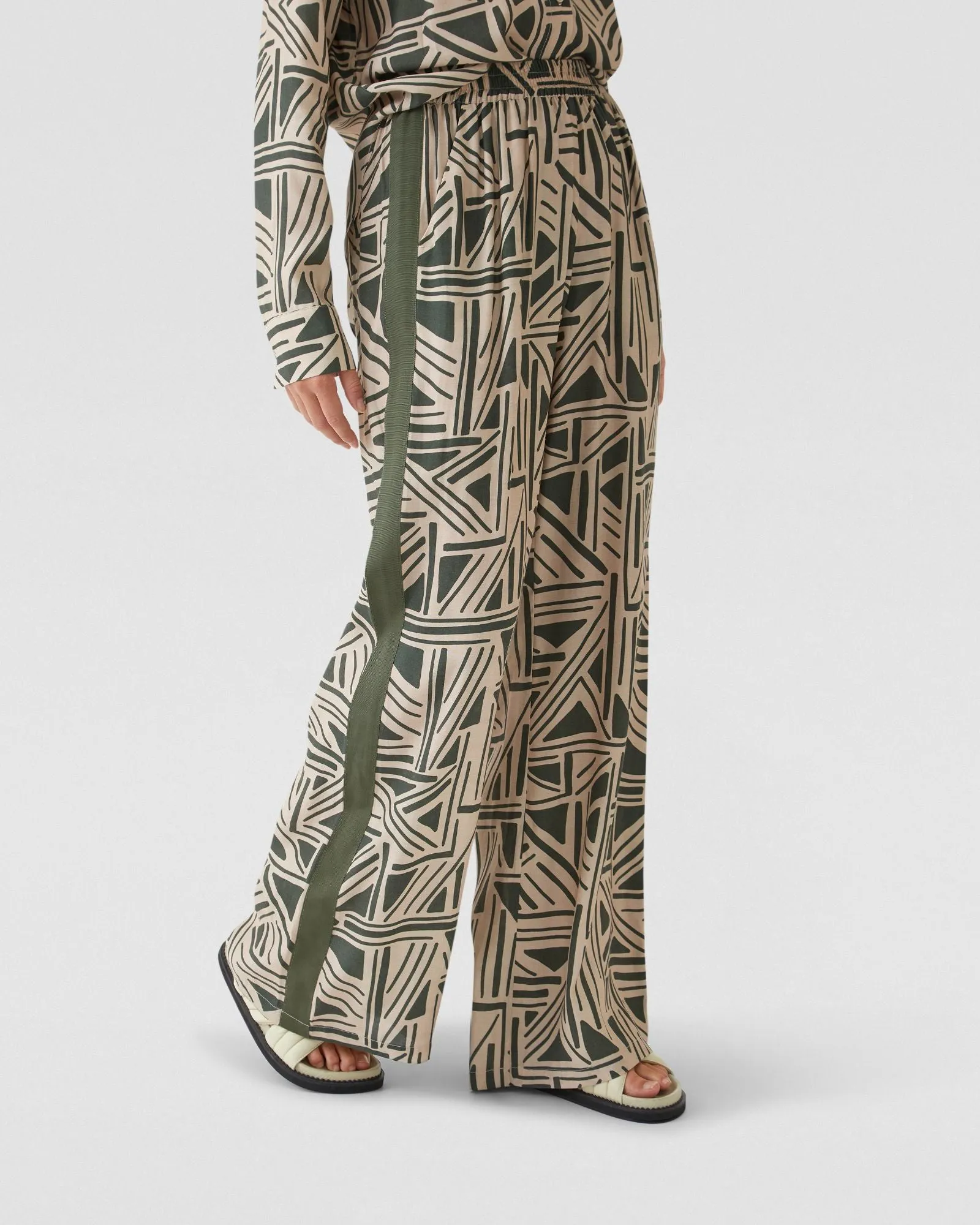 Chantel Geo Print Pants With Tape