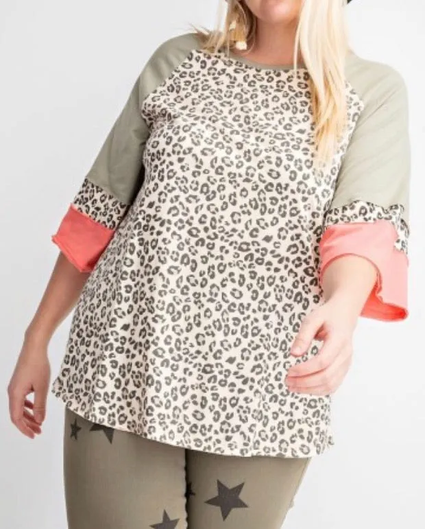 It's So Chic Curvy Top