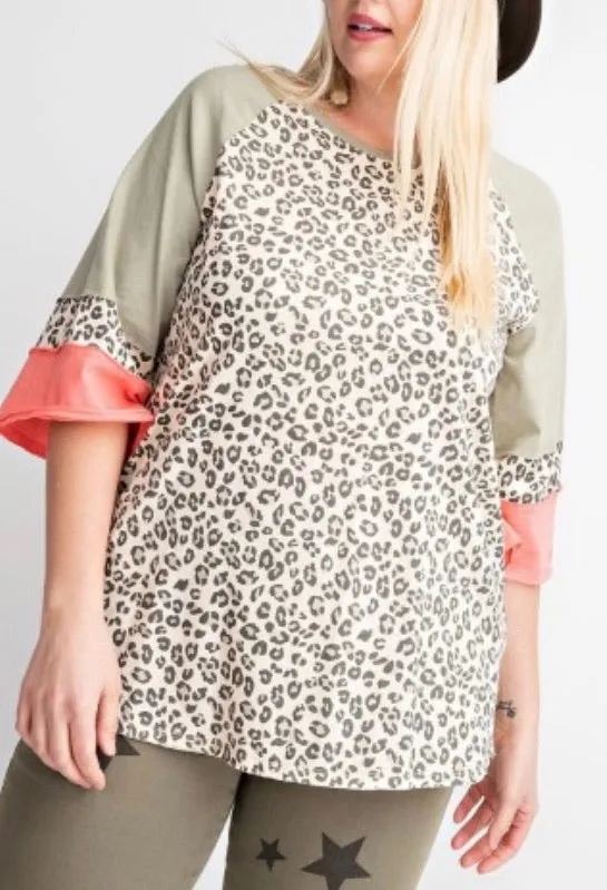 It's So Chic Curvy Top