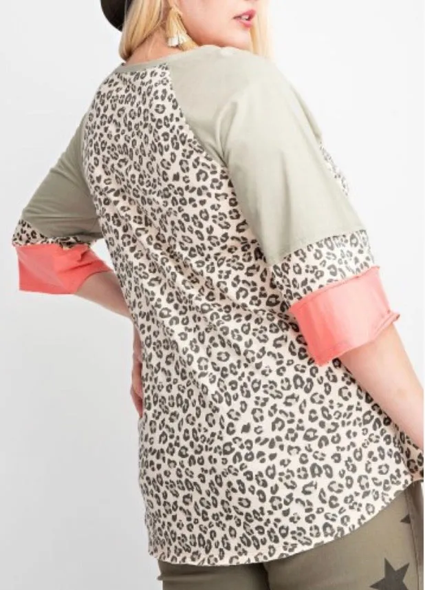It's So Chic Curvy Top